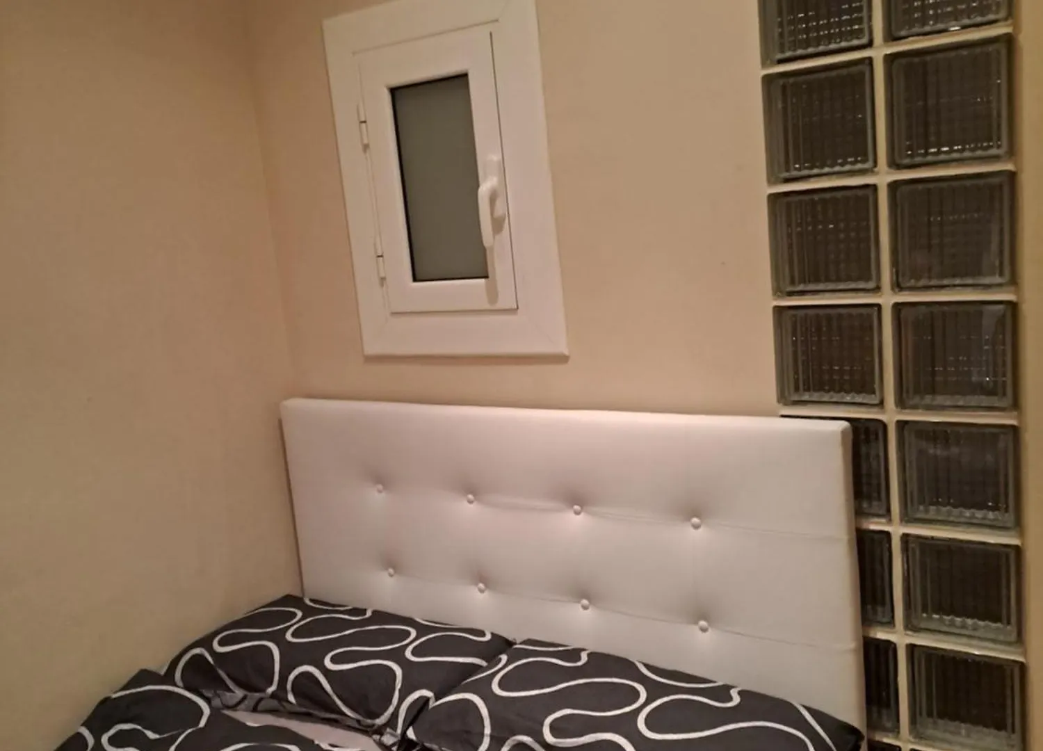 Luxury tent Angel Rooms Barcelona Spain
